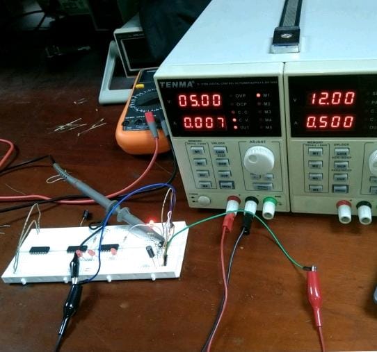 1:8 Multiplexer using only basic logic gates